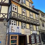 아파트 Anneliese Im Einzeldenkmal - Lange Gasse 29 크베들린부르크