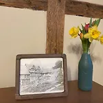 Anneliese Im Einzeldenkmal - Lange Gasse 29 *