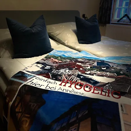 Anneliese Im Einzeldenkmal - Lange Gasse 29 *