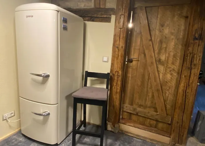 Anneliese Im Einzeldenkmal - Lange Gasse 29 *