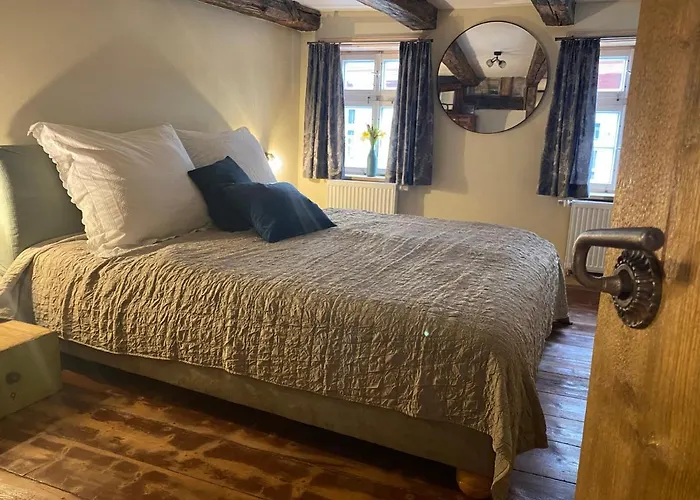 Anneliese Im Einzeldenkmal - Lange Gasse 29 * Quedlinburg