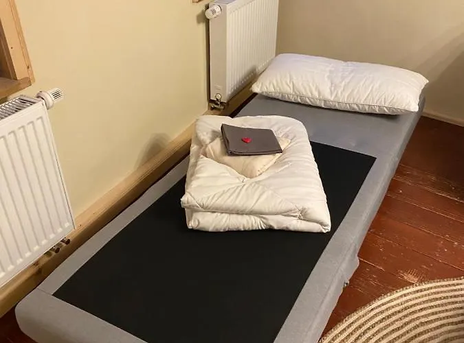 Anneliese Im Einzeldenkmal - Lange Gasse 29 *