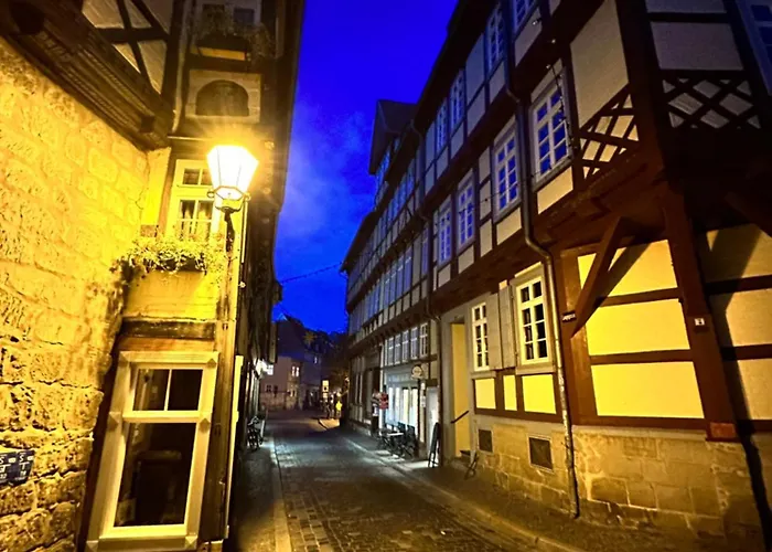 Anneliese Im Einzeldenkmal - Lange Gasse 29 Quedlinburg